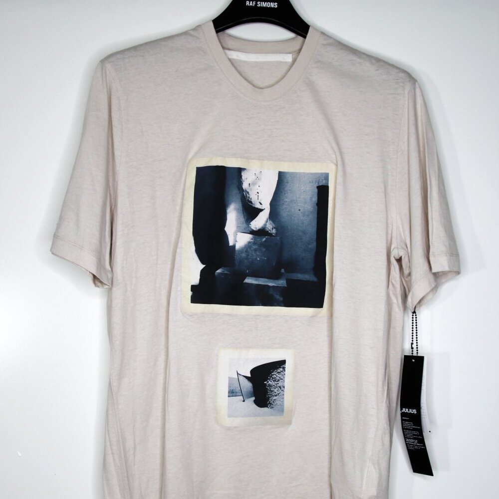 BNWT SS20 JULIUS "AFANGAR" GRAPHIC IVORY TSHIRT 1 & 2 - Picture 2 of 16
